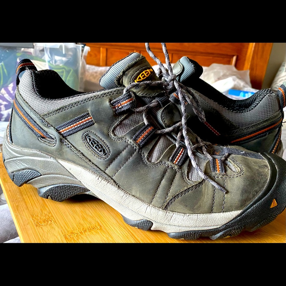 Keen men’s size 13 shoes